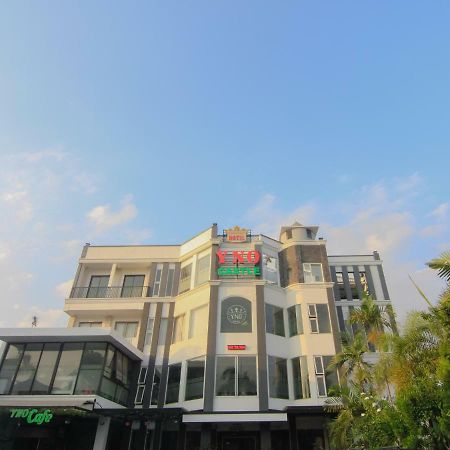 Yno Castle Hotel Malang Bagian luar foto