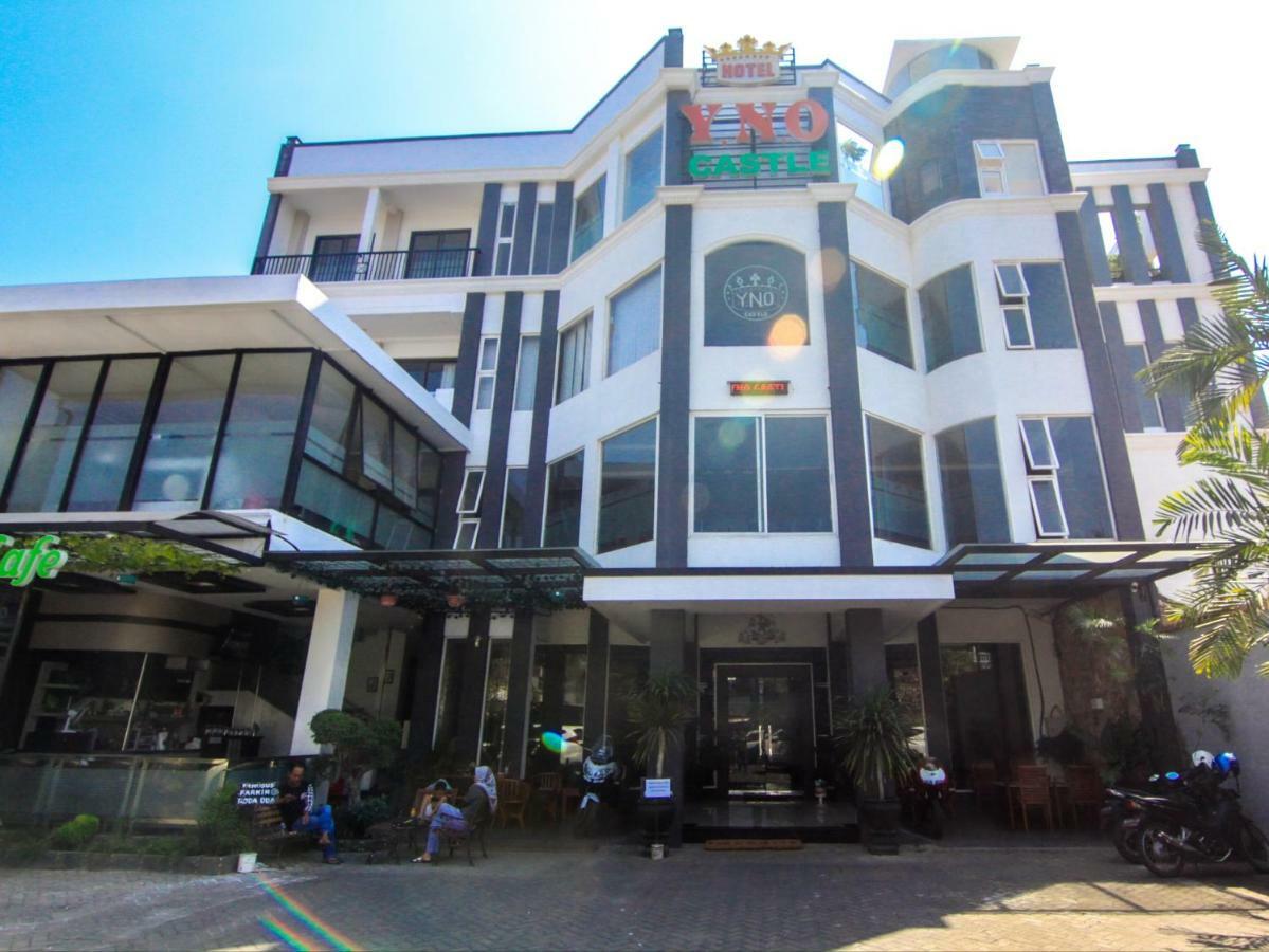 Yno Castle Hotel Malang Bagian luar foto