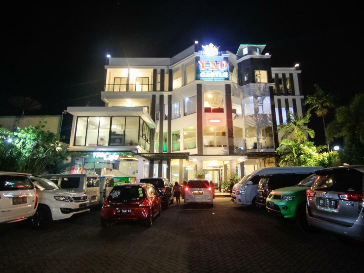 Yno Castle Hotel Malang Bagian luar foto